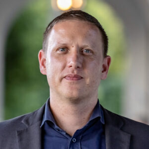 Evan Jones Headshot scaled e1683737844728