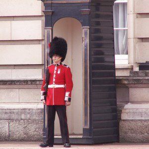 Buckingham Palace Guard e1407358475987
