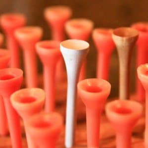 Golf Tees Stand Out e1411673196790